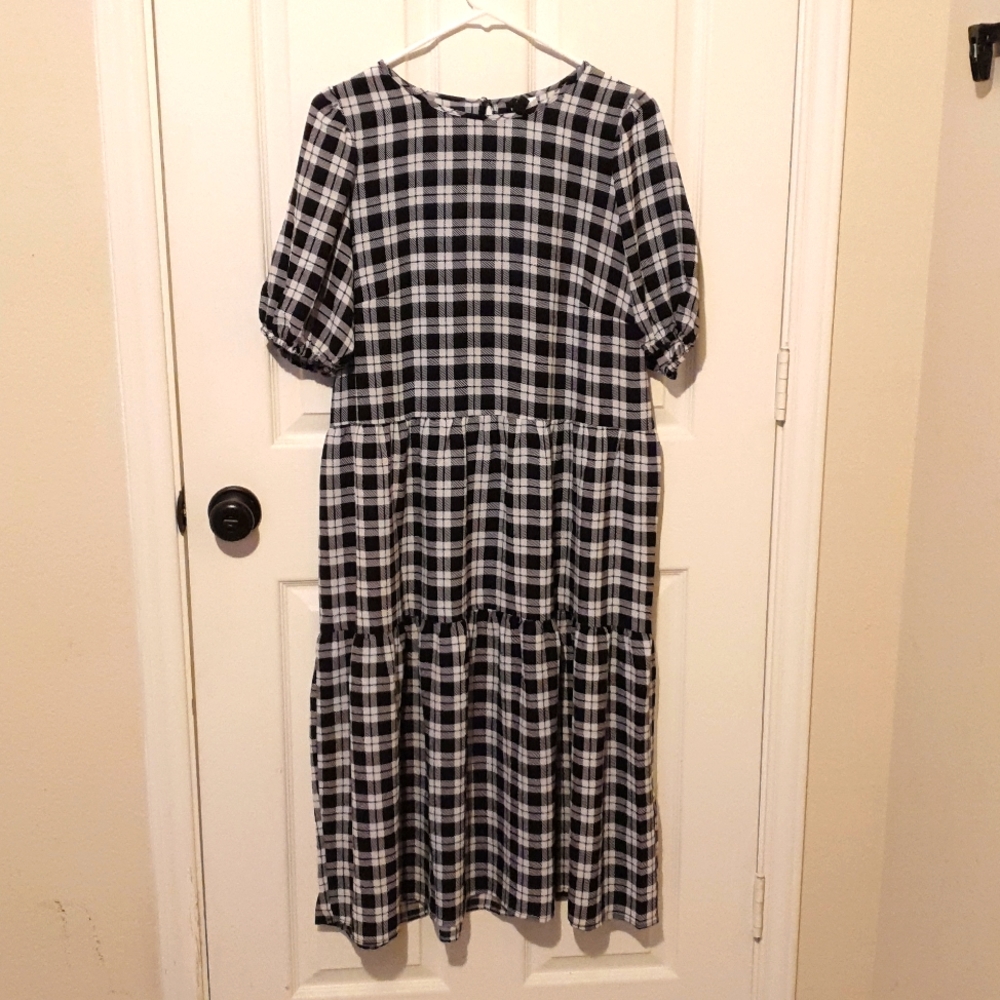 Black plaid oversized midi dress